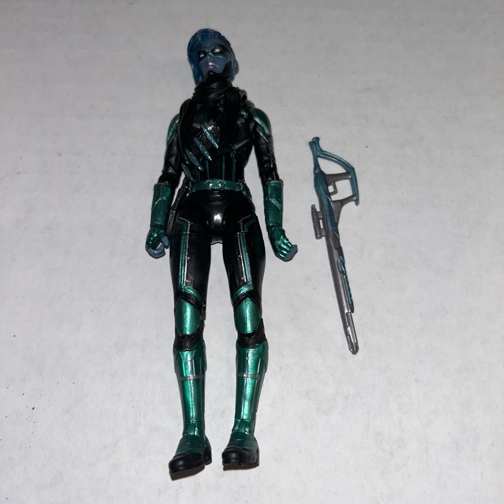 Marvel Legends CAPTAIN MARVEL STARFORCE Action Figure (Target Exclusive) Hasbro